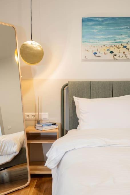 Delightful Sense 2Bd Apt In Kolonaki 7 Min To Metro アテネ エクステリア 写真