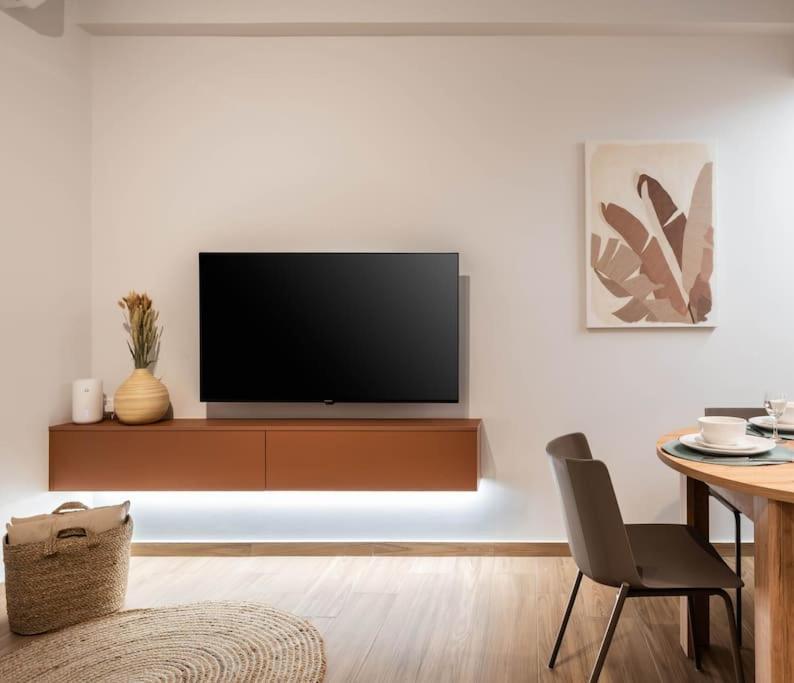 Delightful Sense 2Bd Apt In Kolonaki 7 Min To Metro アテネ エクステリア 写真
