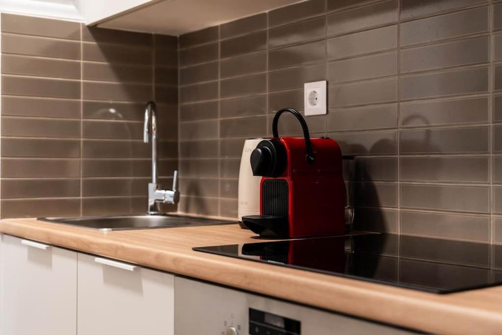 Delightful Sense 2Bd Apt In Kolonaki 7 Min To Metro アテネ エクステリア 写真