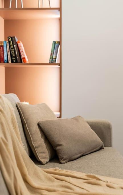 Delightful Sense 2Bd Apt In Kolonaki 7 Min To Metro アテネ エクステリア 写真