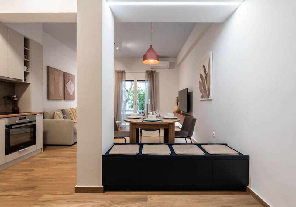Delightful Sense 2Bd Apt In Kolonaki 7 Min To Metro アテネ エクステリア 写真
